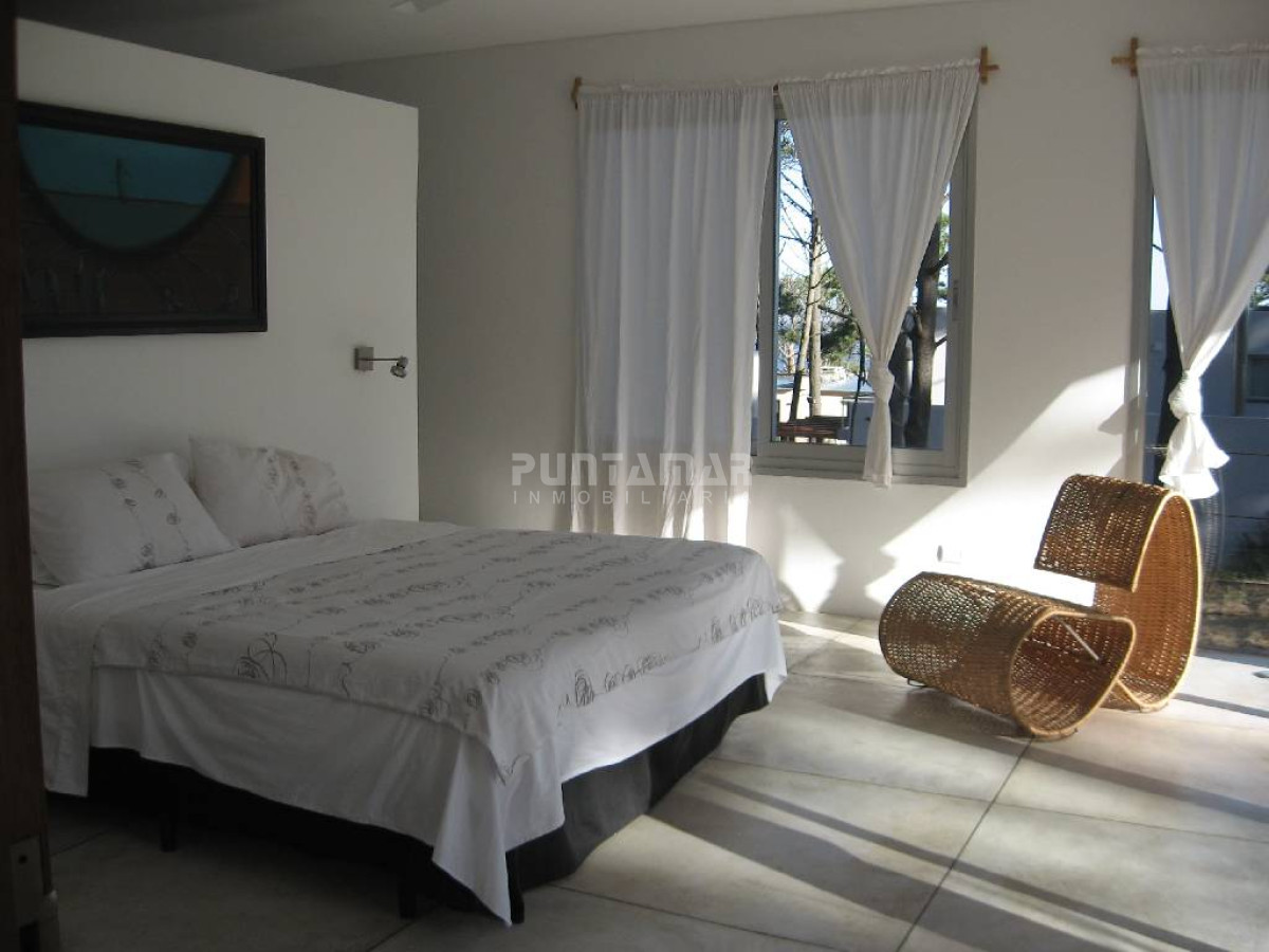 Casa ID.210811 - ALQUILER MODERNA CASA EN MONTOYA