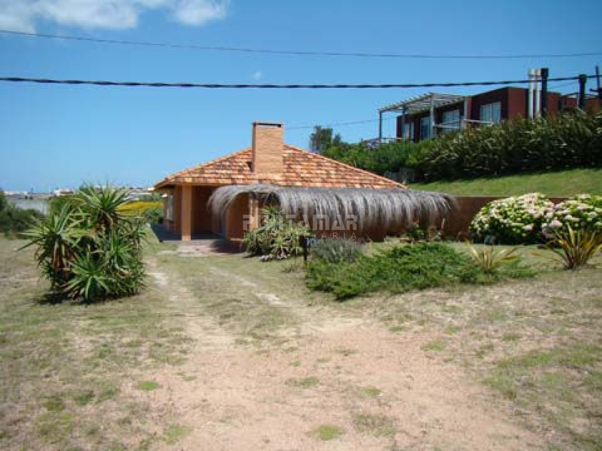 Casa ID.210813 - ALQUILER CASA EN MONTOYA FRENTE AL MAR