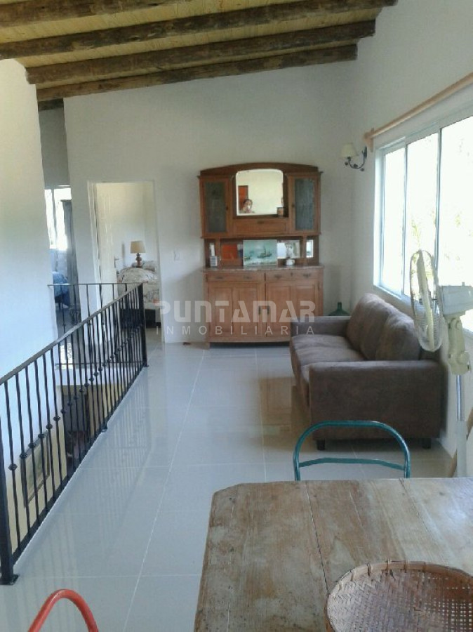 Casa ID.210842 - Casa de 5 dormitorios en alquiler en Montoya