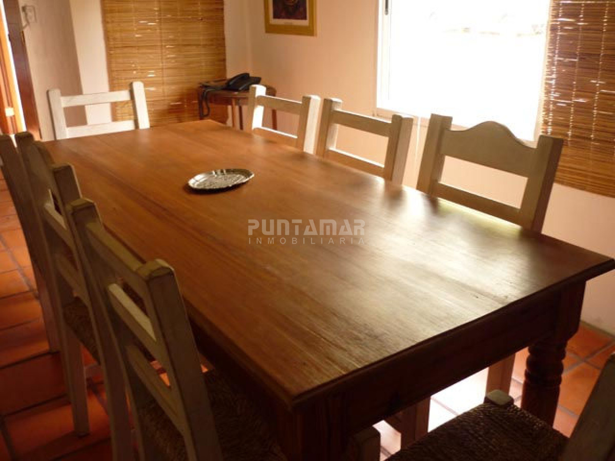 Casa ID.210842 - Casa de 5 dormitorios en alquiler en Montoya