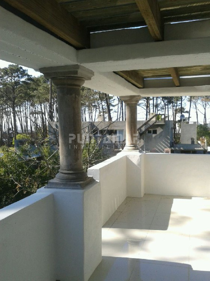 Casa ID.210842 - Casa de 5 dormitorios en alquiler en Montoya