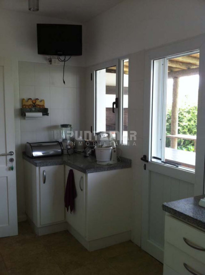 Casa ID.210854 - CASA EN LA BARRA, 4 DORMITORIOS, 3 BAÑOS, CERCA DEL MAR