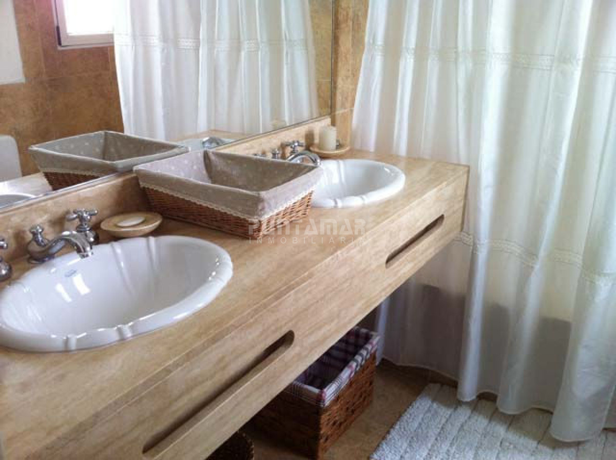 Casa ID.210854 - CASA EN LA BARRA, 4 DORMITORIOS, 3 BAÑOS, CERCA DEL MAR