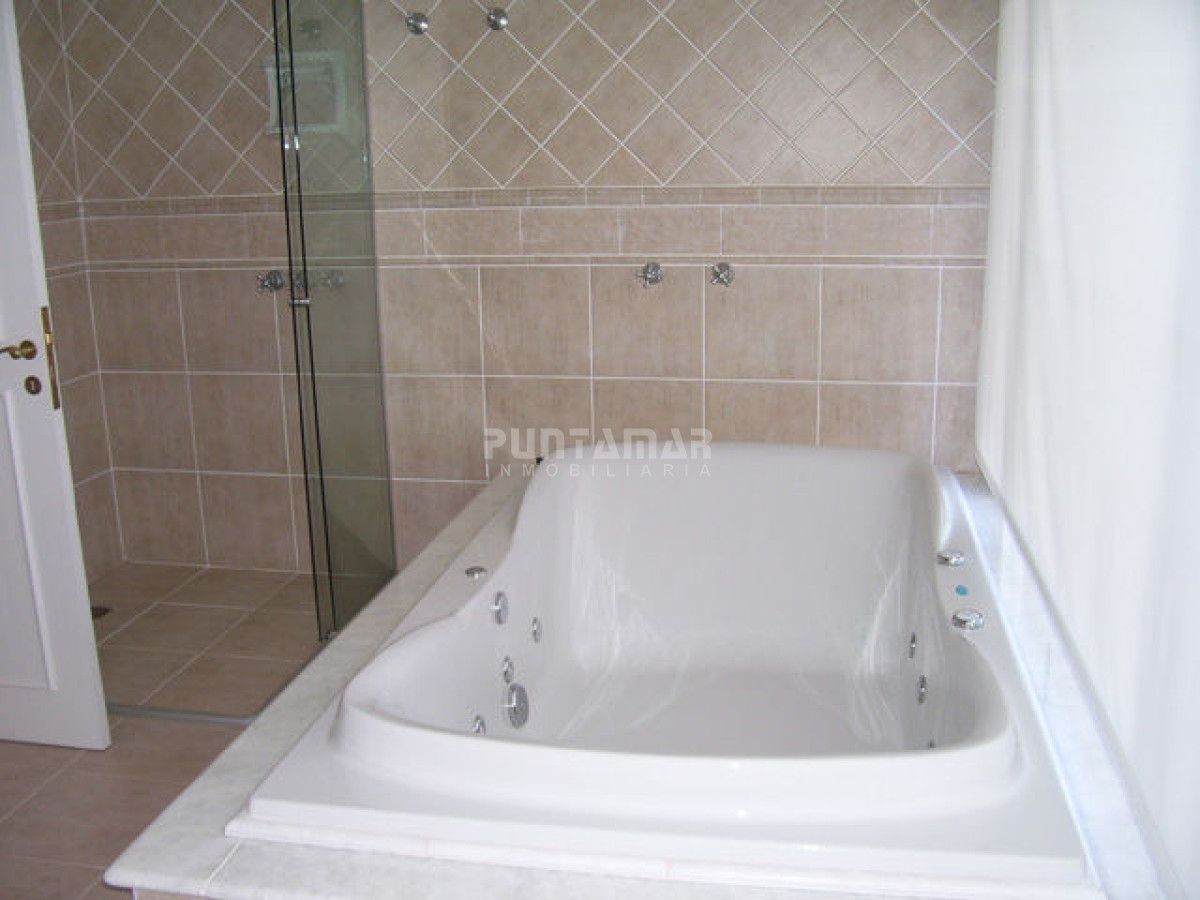 Casa ID.210863 - ESPECTACULAR CASA CON PISCINA Y JACUZZI EN MONTOYA 