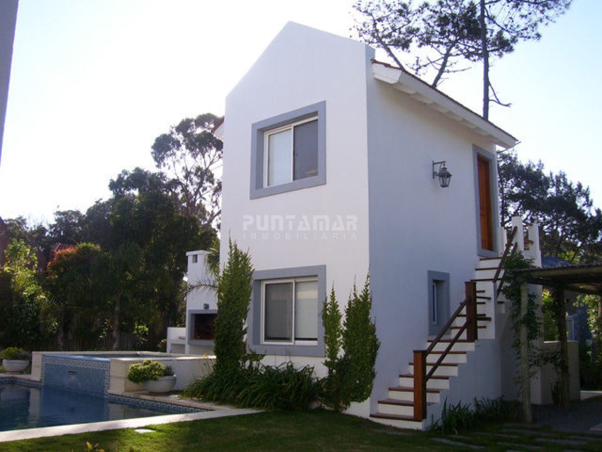 Casa ID.210863 - ESPECTACULAR CASA CON PISCINA Y JACUZZI EN MONTOYA 
