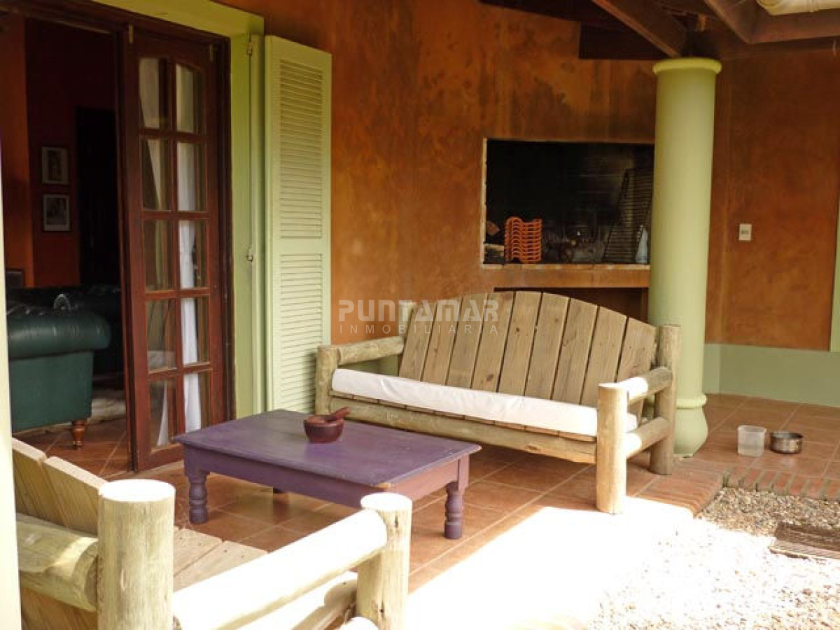 Casa ID.210897 - VENTA  DE CASA EN MOTOYA DE 3 DORMITORIOS  EN MONTOYA