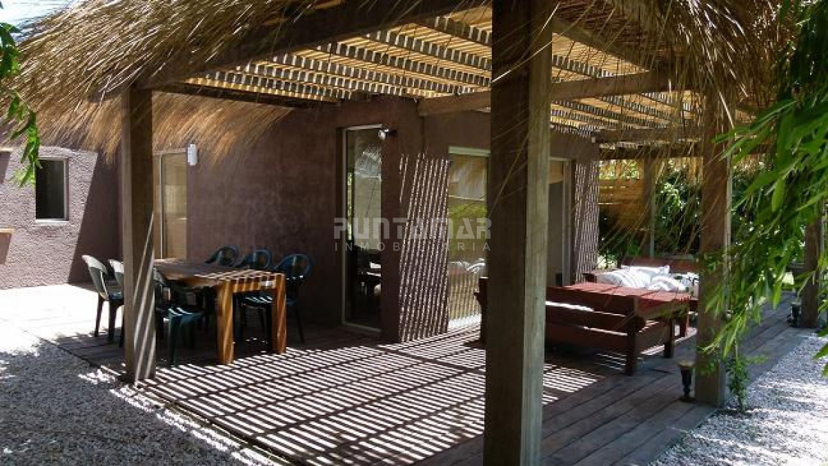 Casa ID.210921 - CASA DE 3 DORMITORIOS EN MANANTIALES 