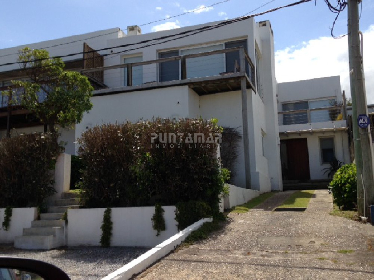 Casa ID.210933 - Casa en alquiler en La Barra, 4 dormitorios, piscina