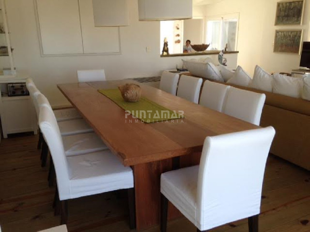 Casa ID.210933 - Casa en alquiler en La Barra, 4 dormitorios, piscina