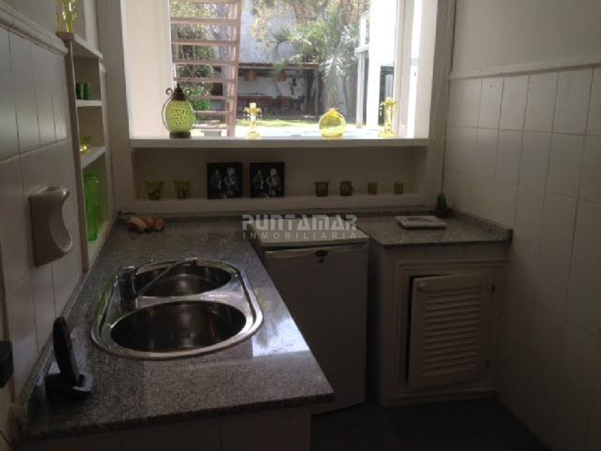 Casa ID.210933 - Casa en alquiler en La Barra, 4 dormitorios, piscina