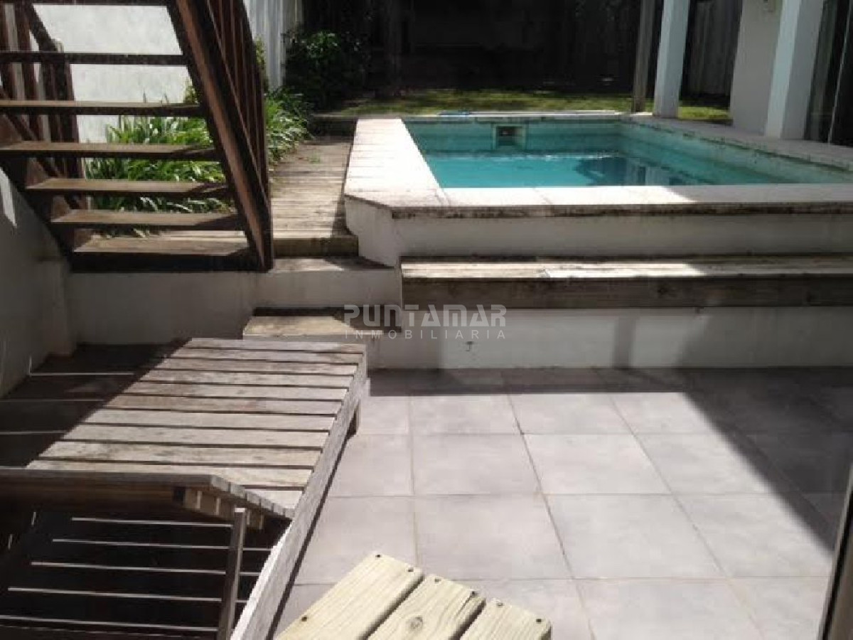 Casa ID.210933 - Casa en alquiler en La Barra, 4 dormitorios, piscina