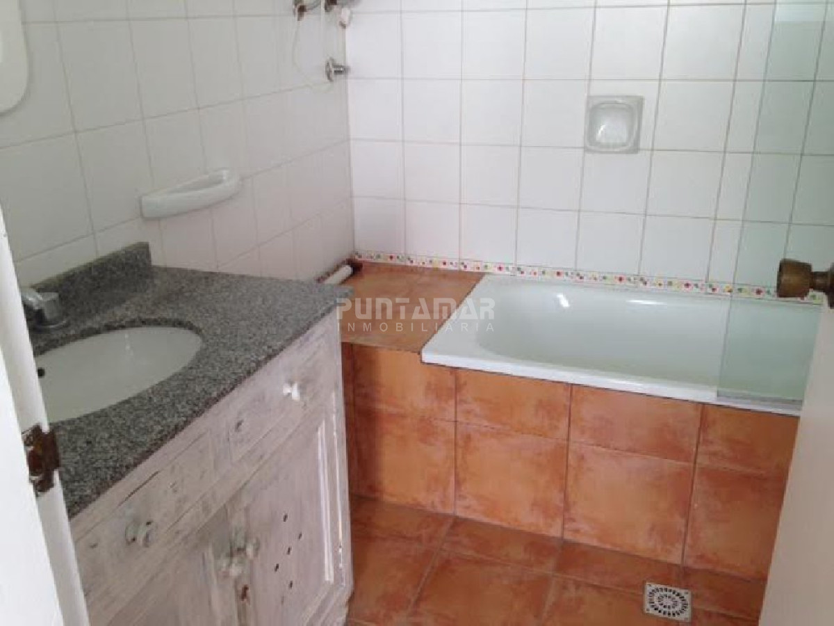 Casa ID.210933 - Casa en alquiler en La Barra, 4 dormitorios, piscina