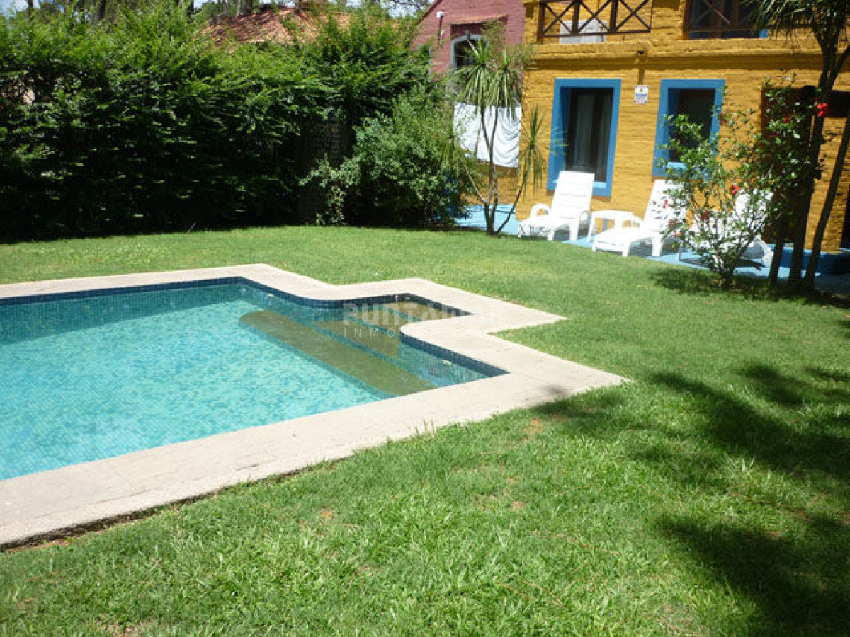 Casa ID.210973 - Casa en alquiler en Montoya, La Barra