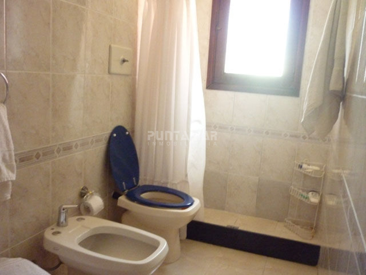 Casa ID.210973 - Casa en alquiler en Montoya, La Barra