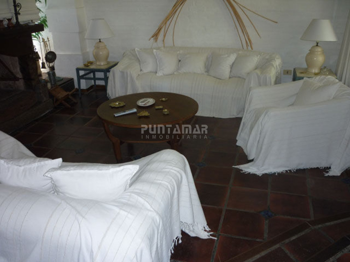 Casa ID.210973 - Casa en alquiler en Montoya, La Barra