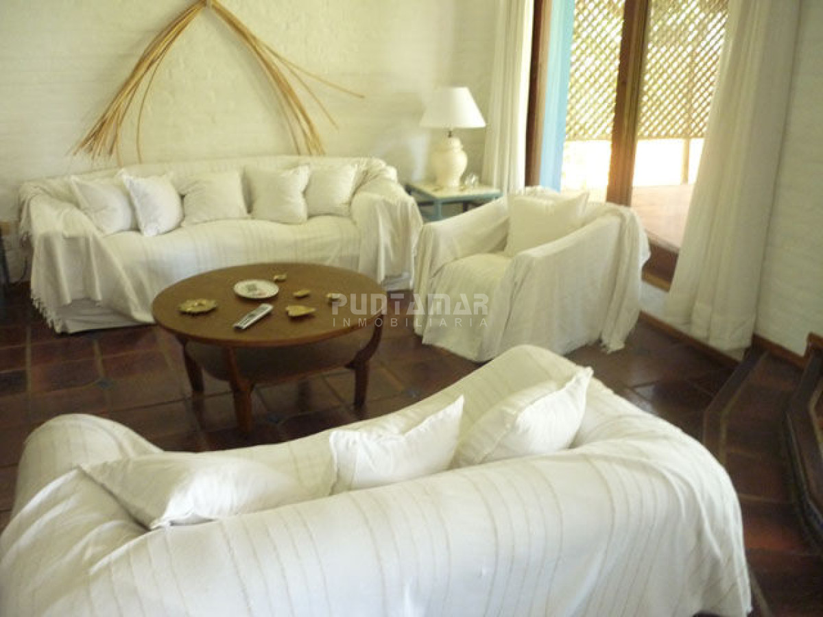 Casa ID.210973 - Casa en alquiler en Montoya, La Barra