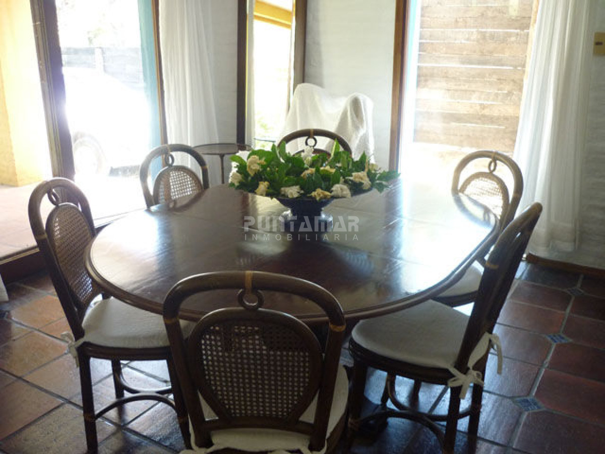 Casa ID.210973 - Casa en alquiler en Montoya, La Barra