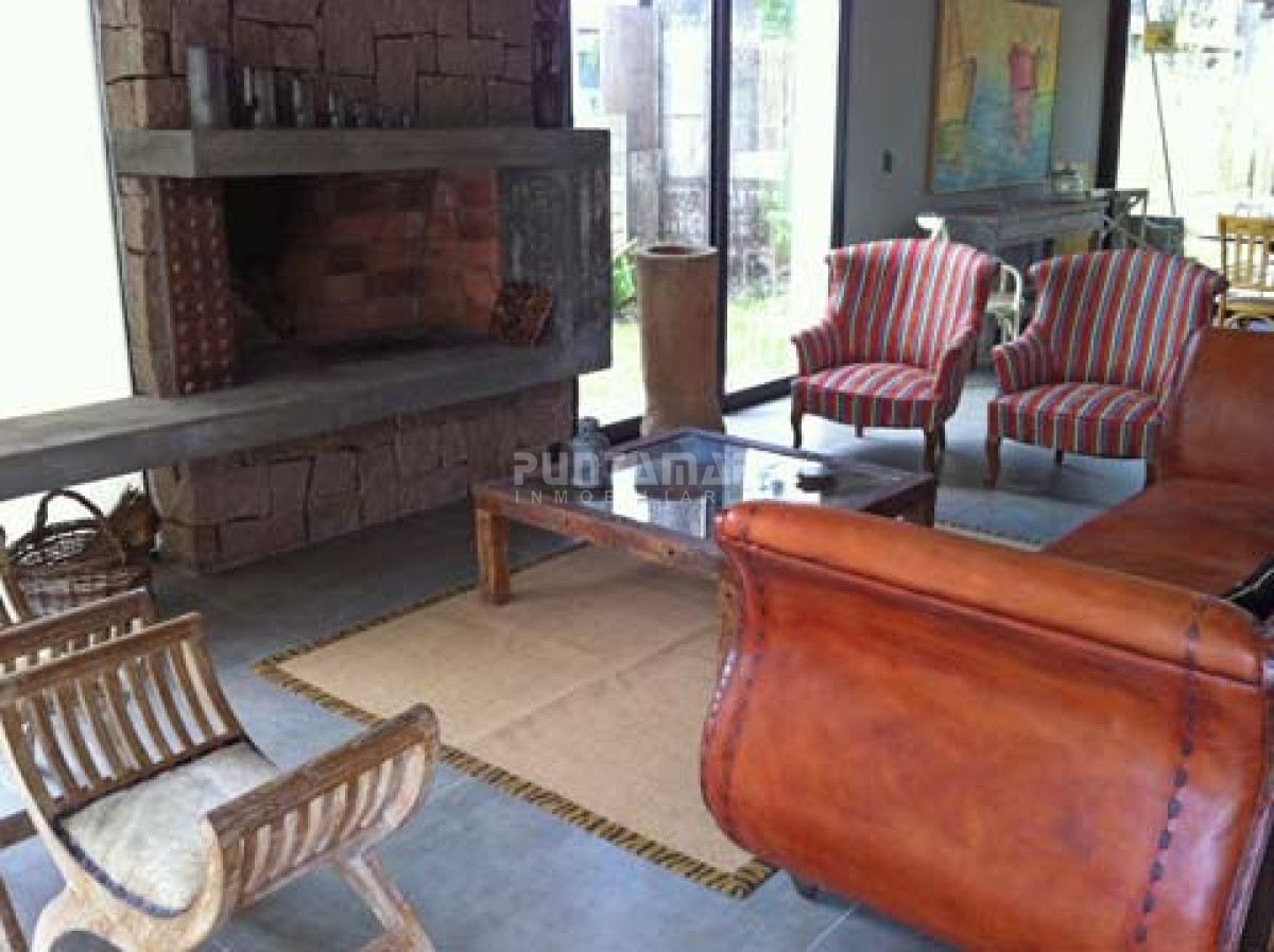 Casa ID.210979 - Casa de 4 dormitorios en Montoya, La Barra