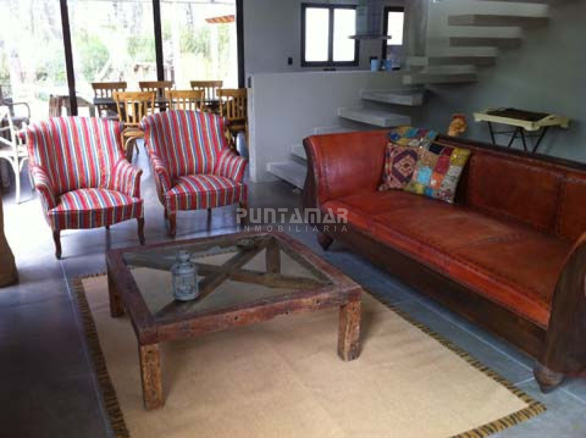 Casa ID.210979 - Casa de 4 dormitorios en Montoya, La Barra