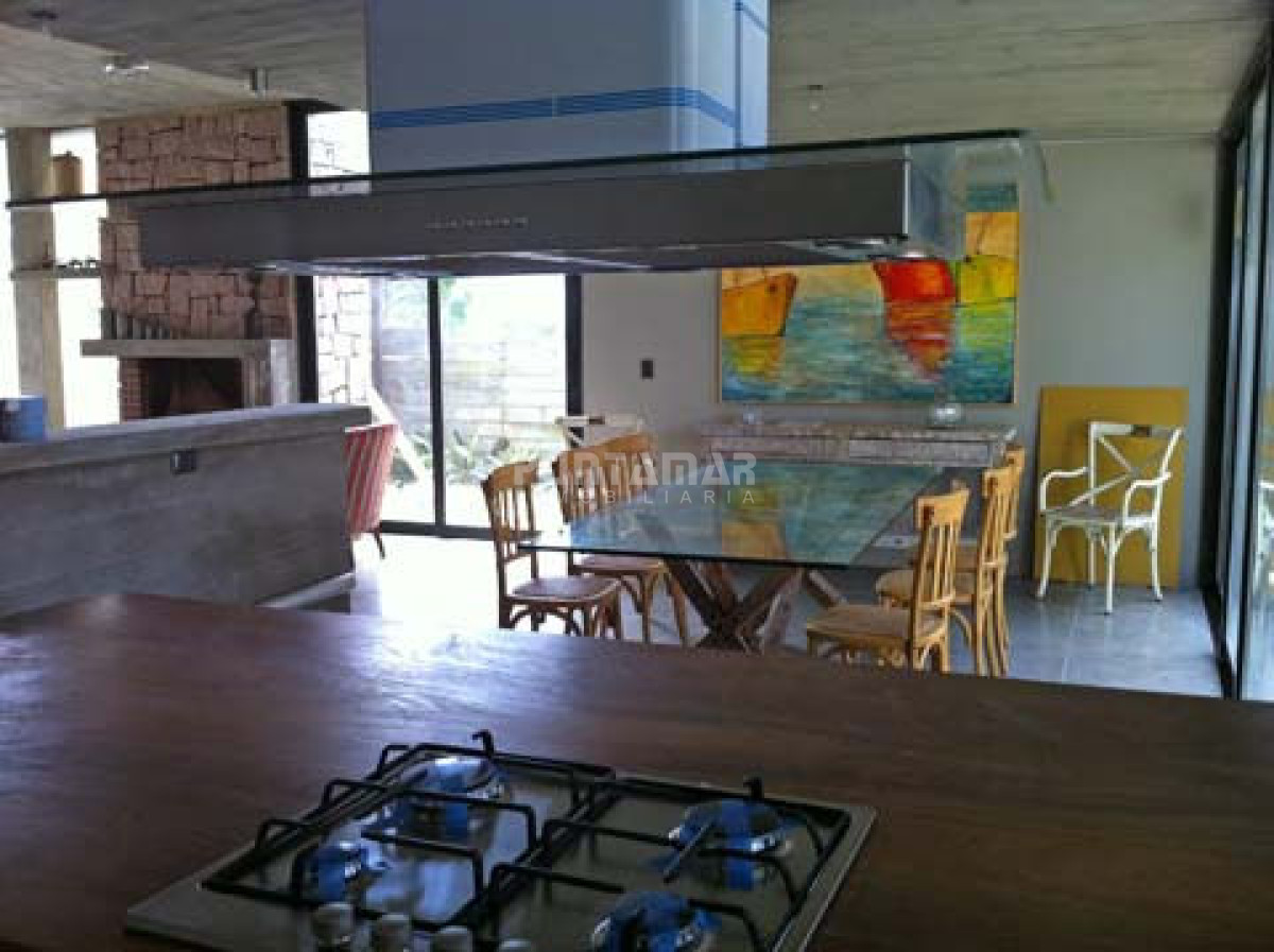 Casa ID.210979 - Casa de 4 dormitorios en Montoya, La Barra