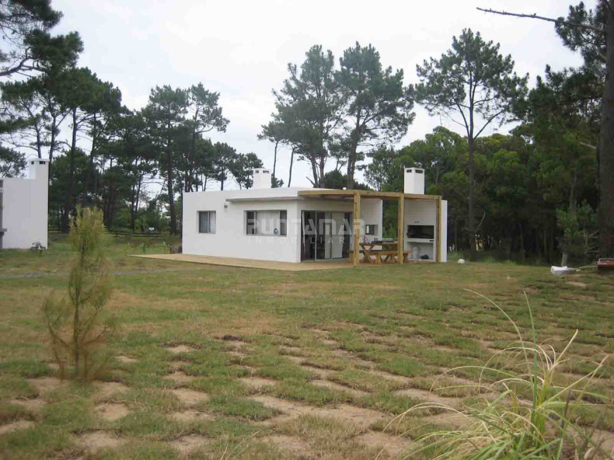 Casa ID.210983 - CASA DE DOCS DORMITORIOS EN LA BARRA, GRAN PARQUE