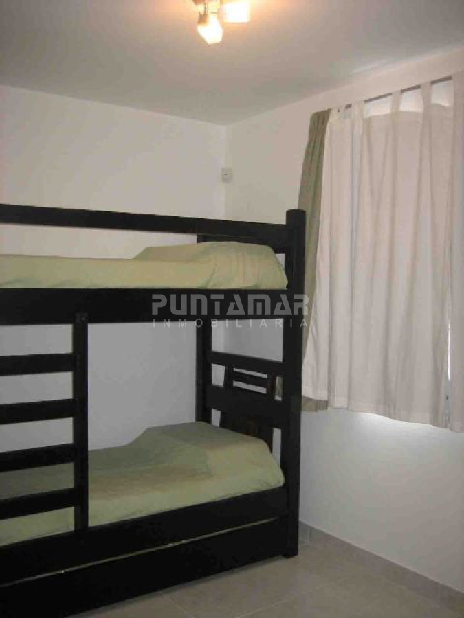 Casa ID.210983 - CASA DE DOCS DORMITORIOS EN LA BARRA, GRAN PARQUE