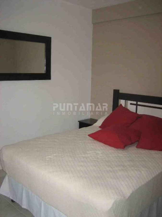 Casa ID.210983 - CASA DE DOCS DORMITORIOS EN LA BARRA, GRAN PARQUE