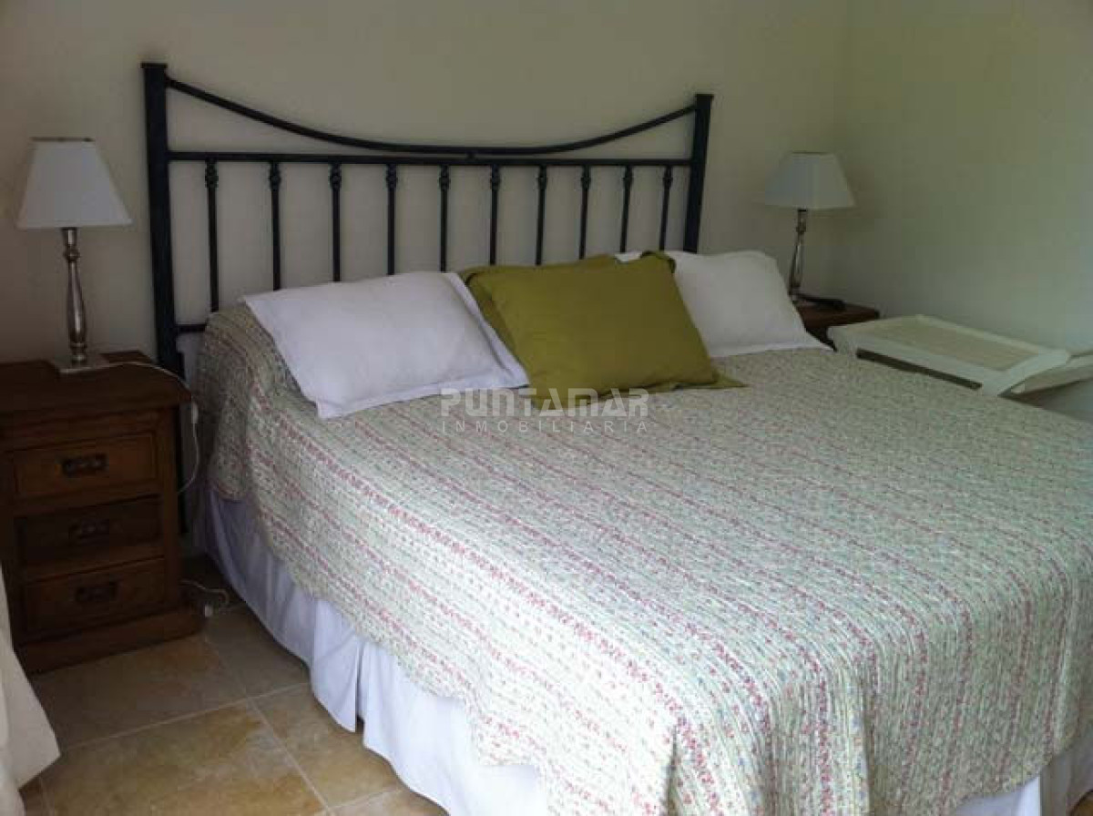 Casa ID.210985 - HERMOSA CASA 4 DORM EN EL CORAZON DE LA BARRA 400 MTS DEL MAR