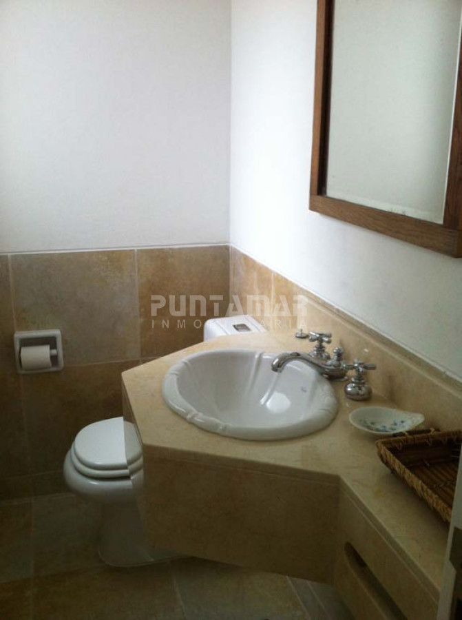 Casa ID.210985 - HERMOSA CASA 4 DORM EN EL CORAZON DE LA BARRA 400 MTS DEL MAR