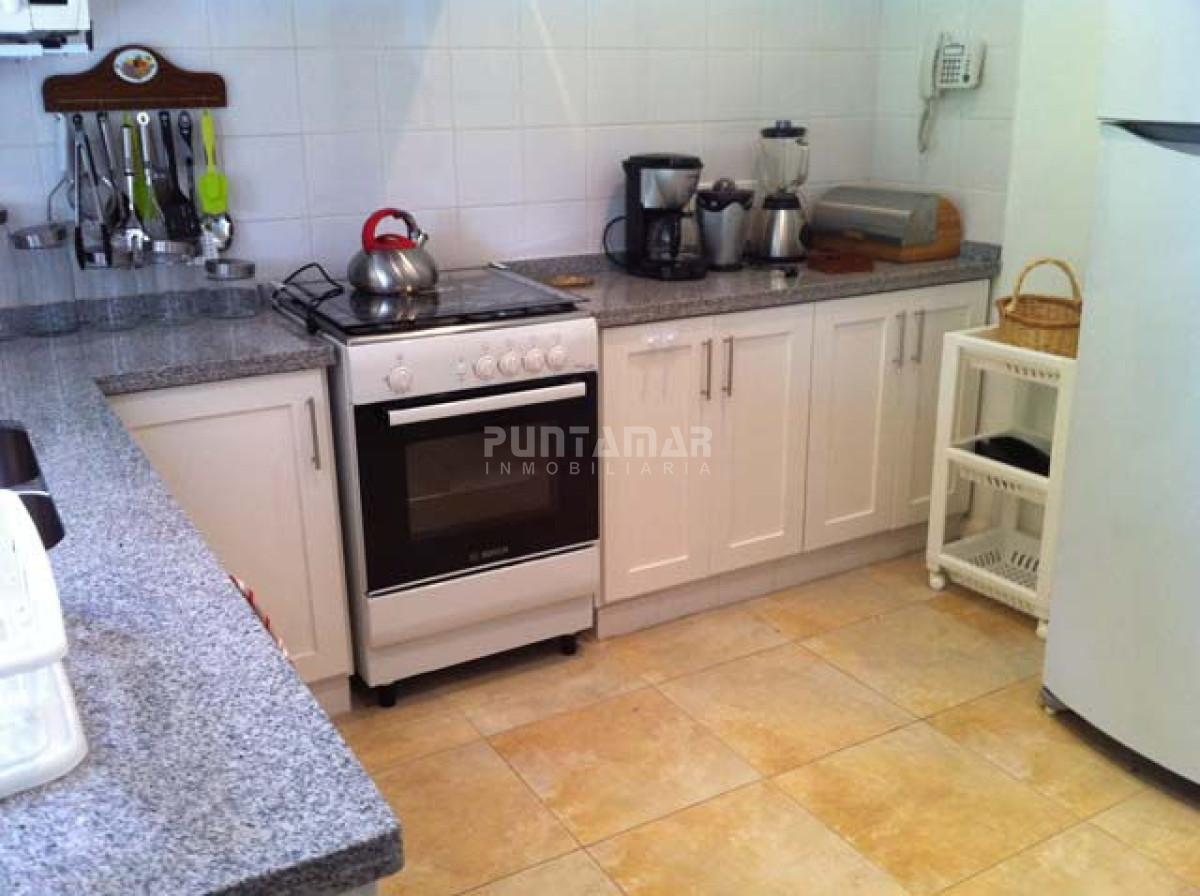 Casa ID.210985 - HERMOSA CASA 4 DORM EN EL CORAZON DE LA BARRA 400 MTS DEL MAR