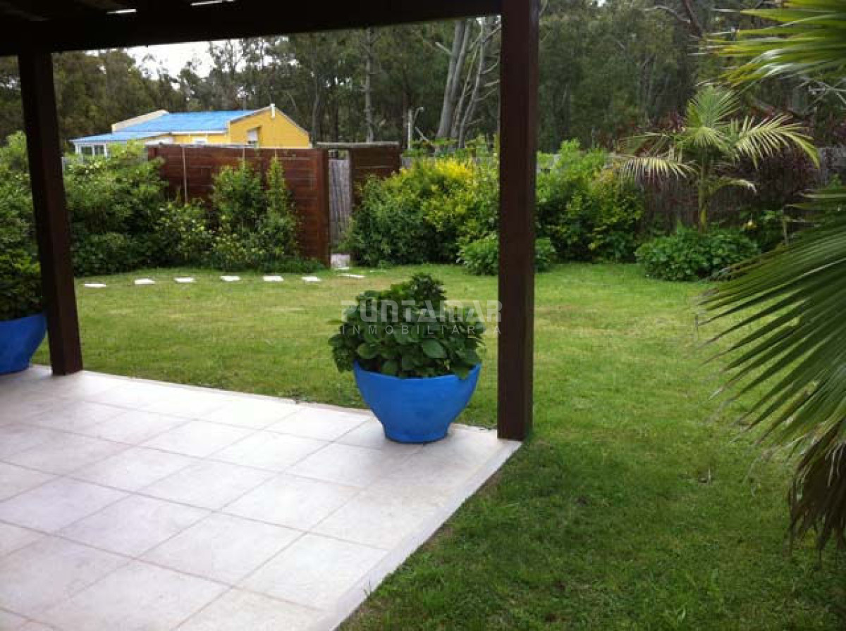 Casa ID.210985 - HERMOSA CASA 4 DORM EN EL CORAZON DE LA BARRA 400 MTS DEL MAR