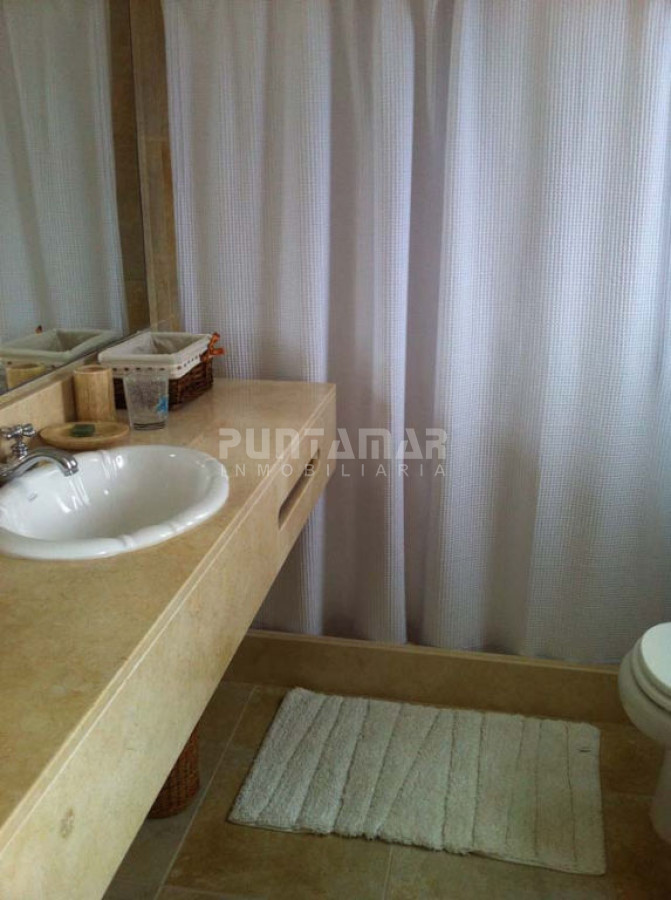 Casa ID.210985 - HERMOSA CASA 4 DORM EN EL CORAZON DE LA BARRA 400 MTS DEL MAR