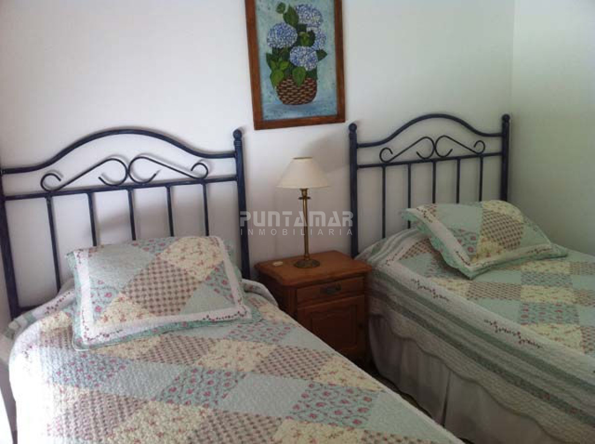 Casa ID.210985 - HERMOSA CASA 4 DORM EN EL CORAZON DE LA BARRA 400 MTS DEL MAR