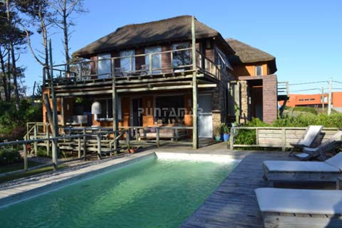 Casa ID.210988 - Casa en venta Montoya, vista al mar, piscina