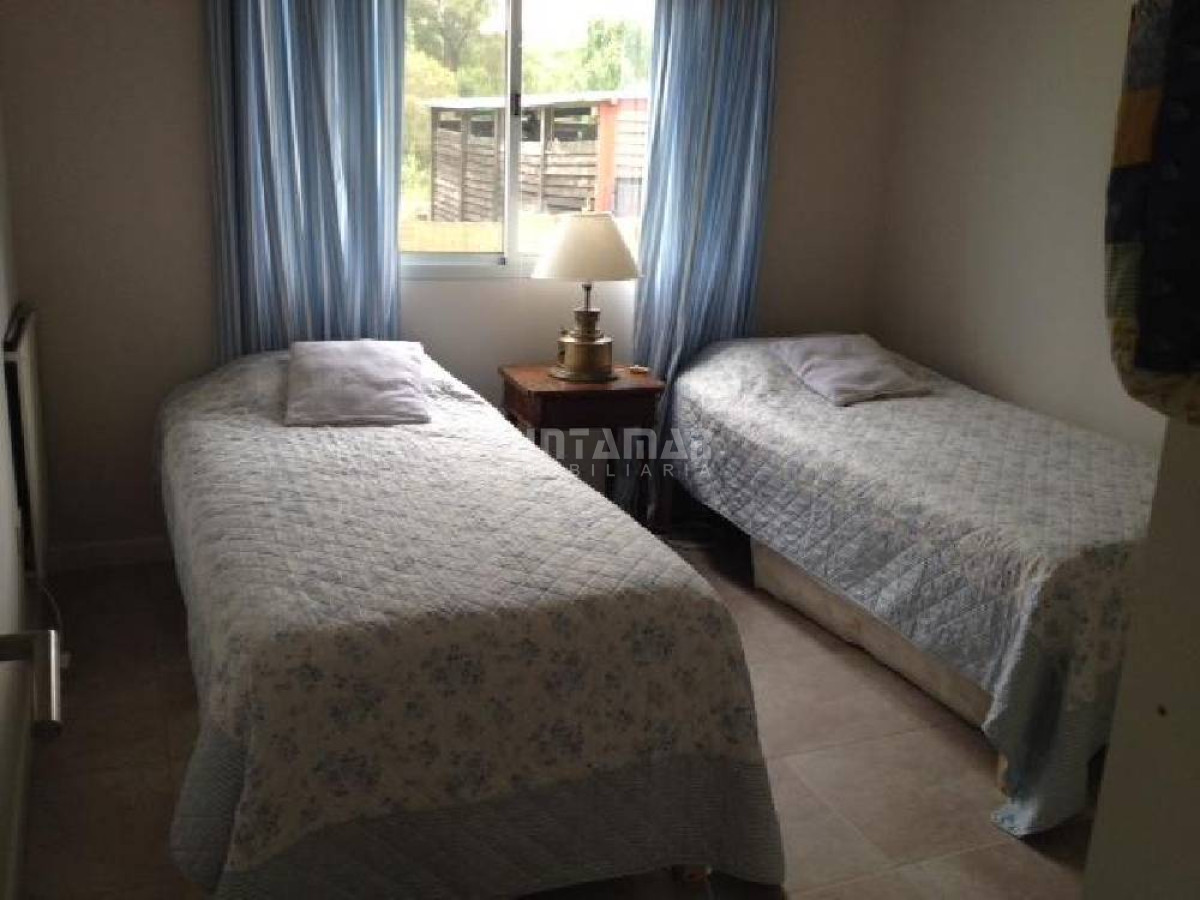 Casa ID.211041 - ALQUILER MUY LINDA CASA EN LA BARRA 3 DORMITORIOS 2 BAÑOS 