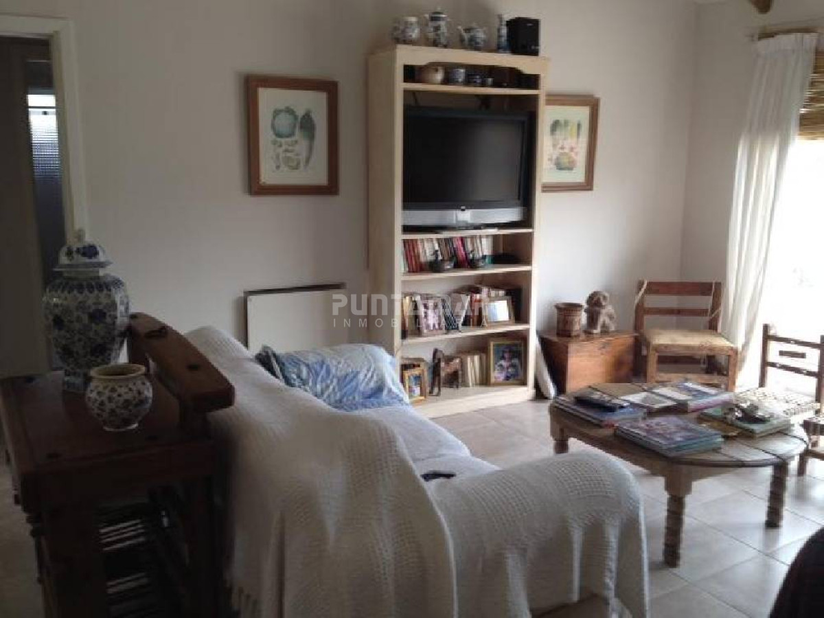 Casa ID.211041 - ALQUILER MUY LINDA CASA EN LA BARRA 3 DORMITORIOS 2 BAÑOS 