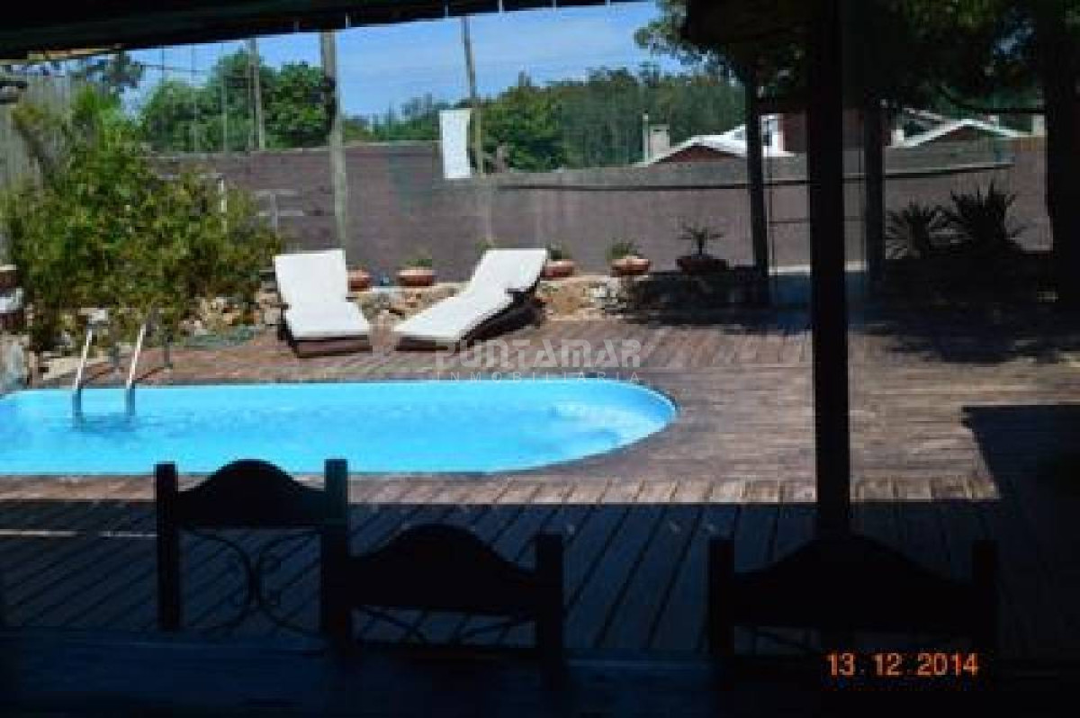 Casa ID.211045 - Casa en Pinares, 3 dormitorios *