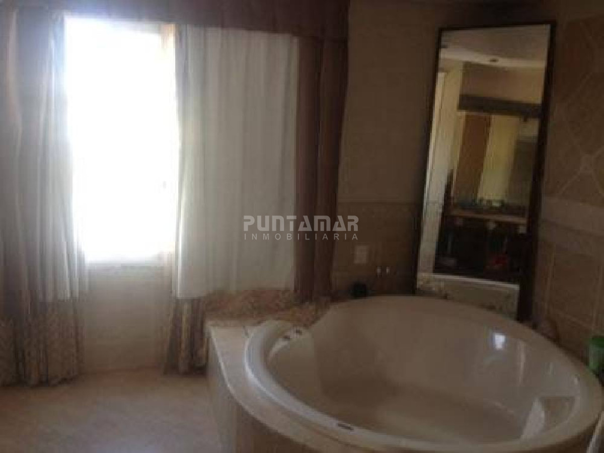 Casa ID.211045 - Casa en Pinares, 3 dormitorios *