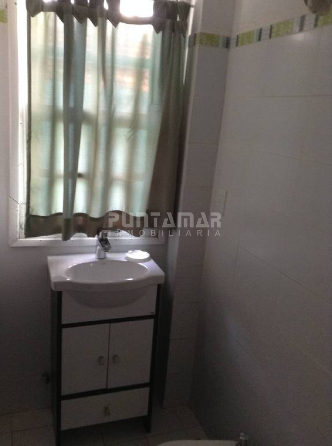 Casa ID.211071 - MUY LINDA CASA DE 4 DORMITORIOS CON PISCINA EN LA BARRA 