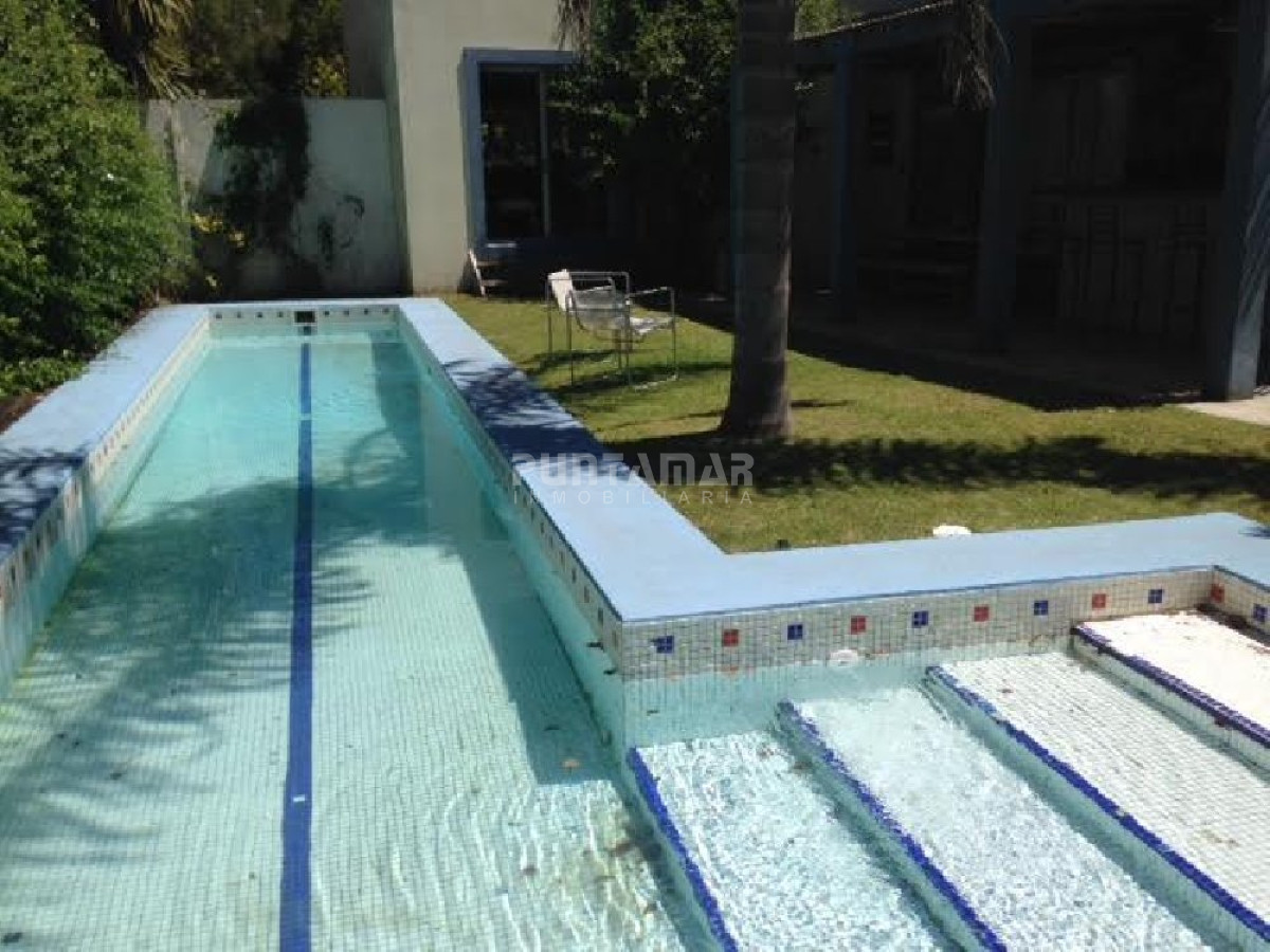 Casa ID.211117 - HERMOSA CASA DE 3 DORMITORIOS EN MONTOYA CON PISCINA Y A METROS DE LA PLAYA