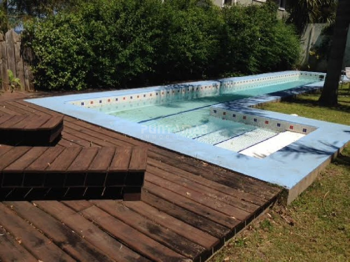 Casa ID.211117 - HERMOSA CASA DE 3 DORMITORIOS EN MONTOYA CON PISCINA Y A METROS DE LA PLAYA