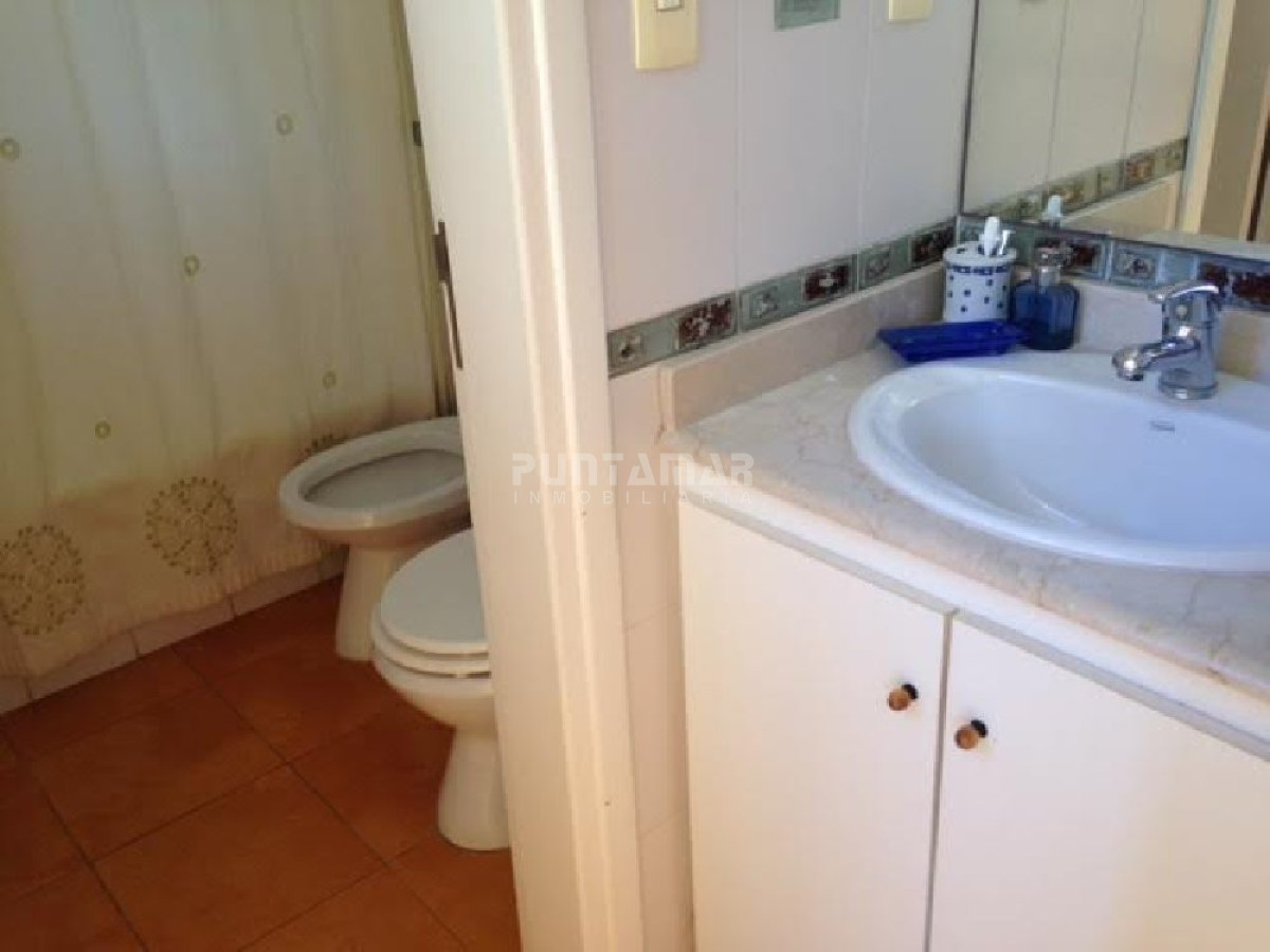 Casa ID.211117 - HERMOSA CASA DE 3 DORMITORIOS EN MONTOYA CON PISCINA Y A METROS DE LA PLAYA