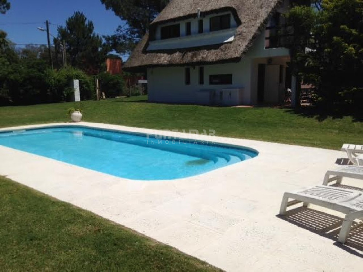 Casa ID.211121 - Casa en alquiler, Rincón del Indio con Piscina