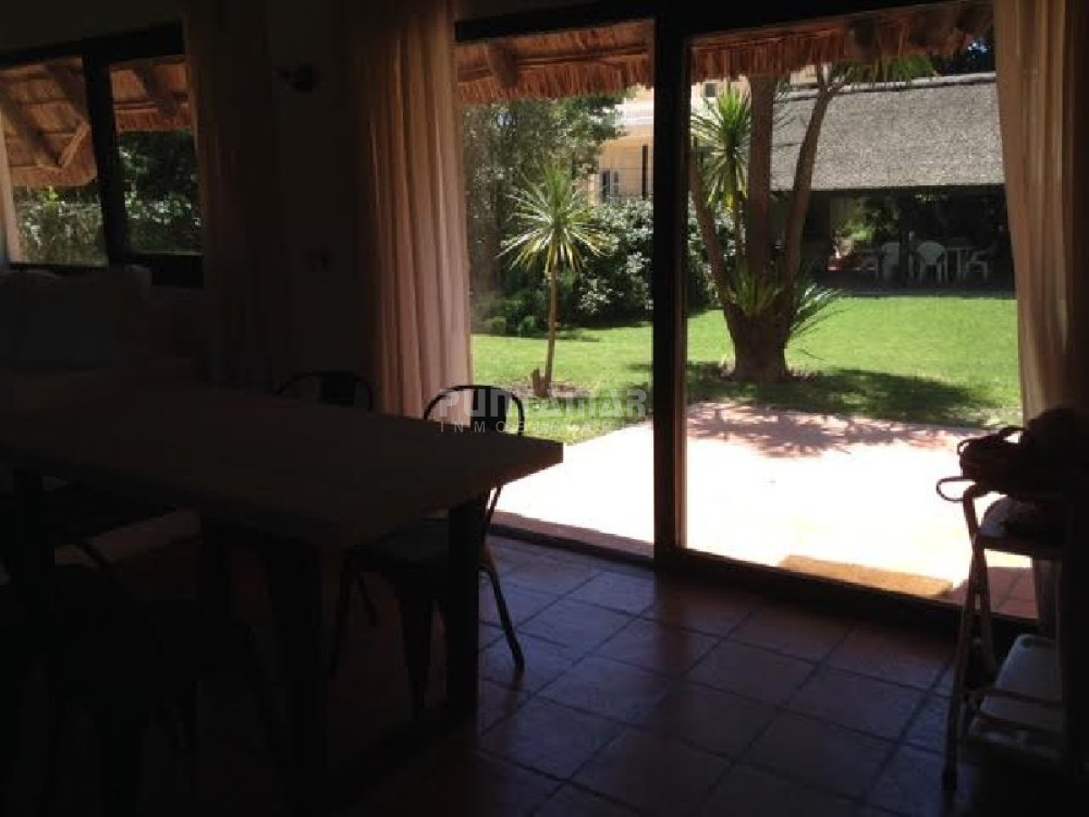 Casa ID.211121 - Casa en alquiler, Rincón del Indio con Piscina