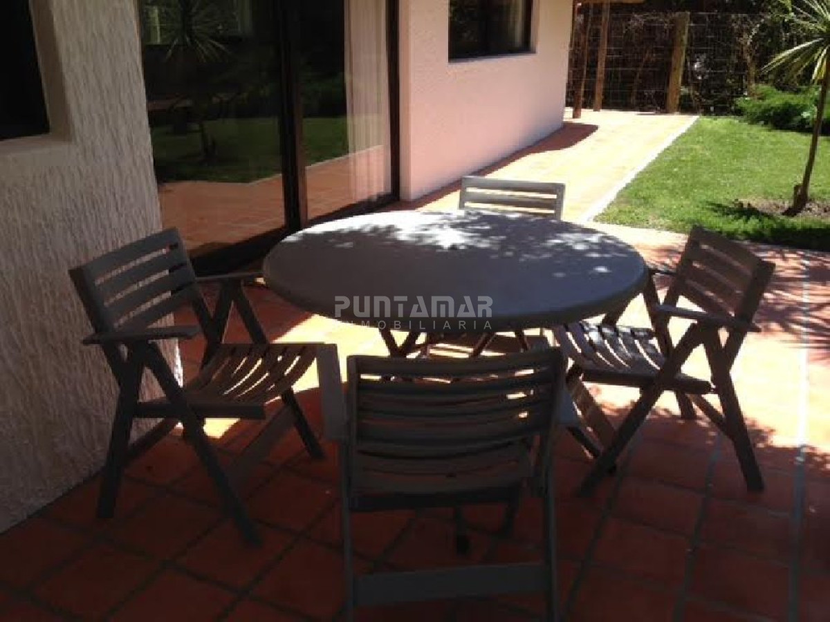 Casa ID.211121 - Casa en alquiler, Rincón del Indio con Piscina