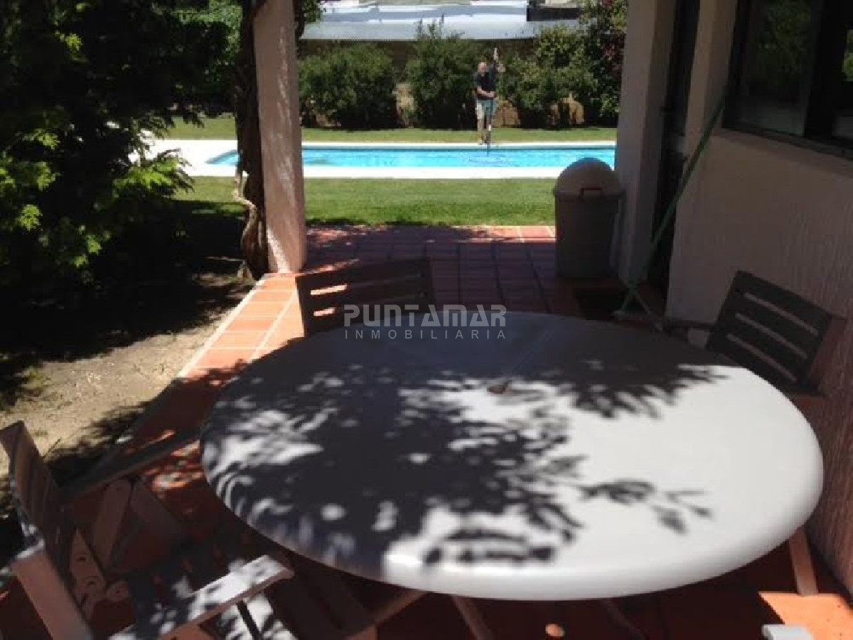 Casa ID.211121 - Casa en alquiler, Rincón del Indio con Piscina