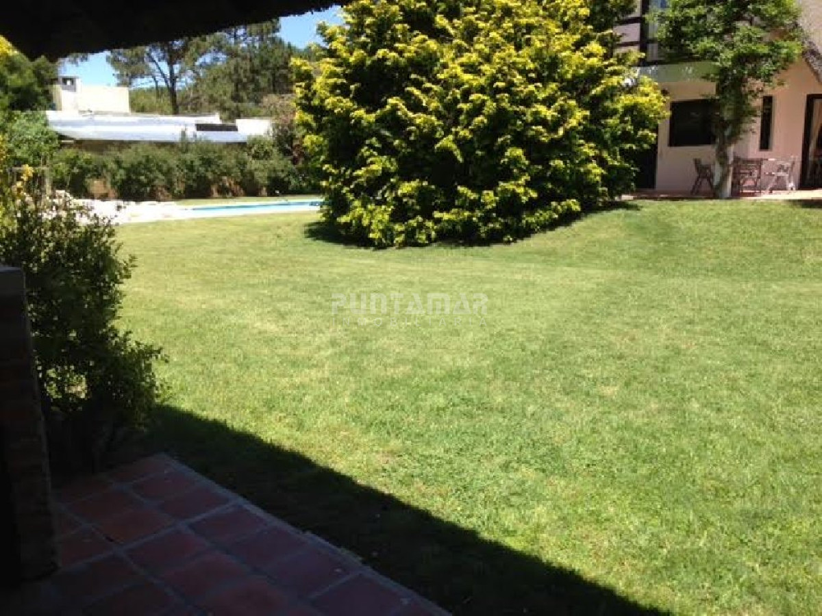 Casa ID.211121 - Casa en alquiler, Rincón del Indio con Piscina