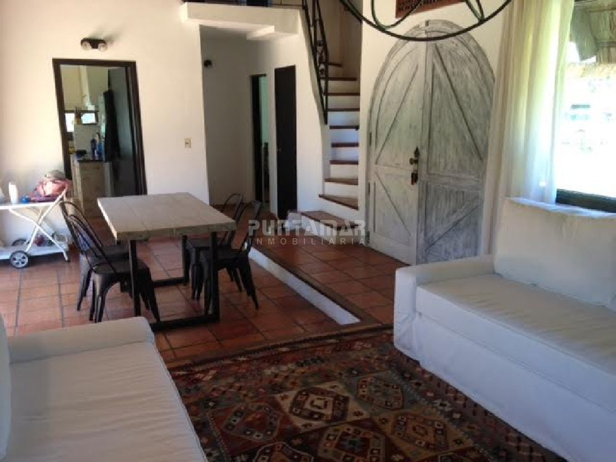 Casa ID.211121 - Casa en alquiler, Rincón del Indio con Piscina