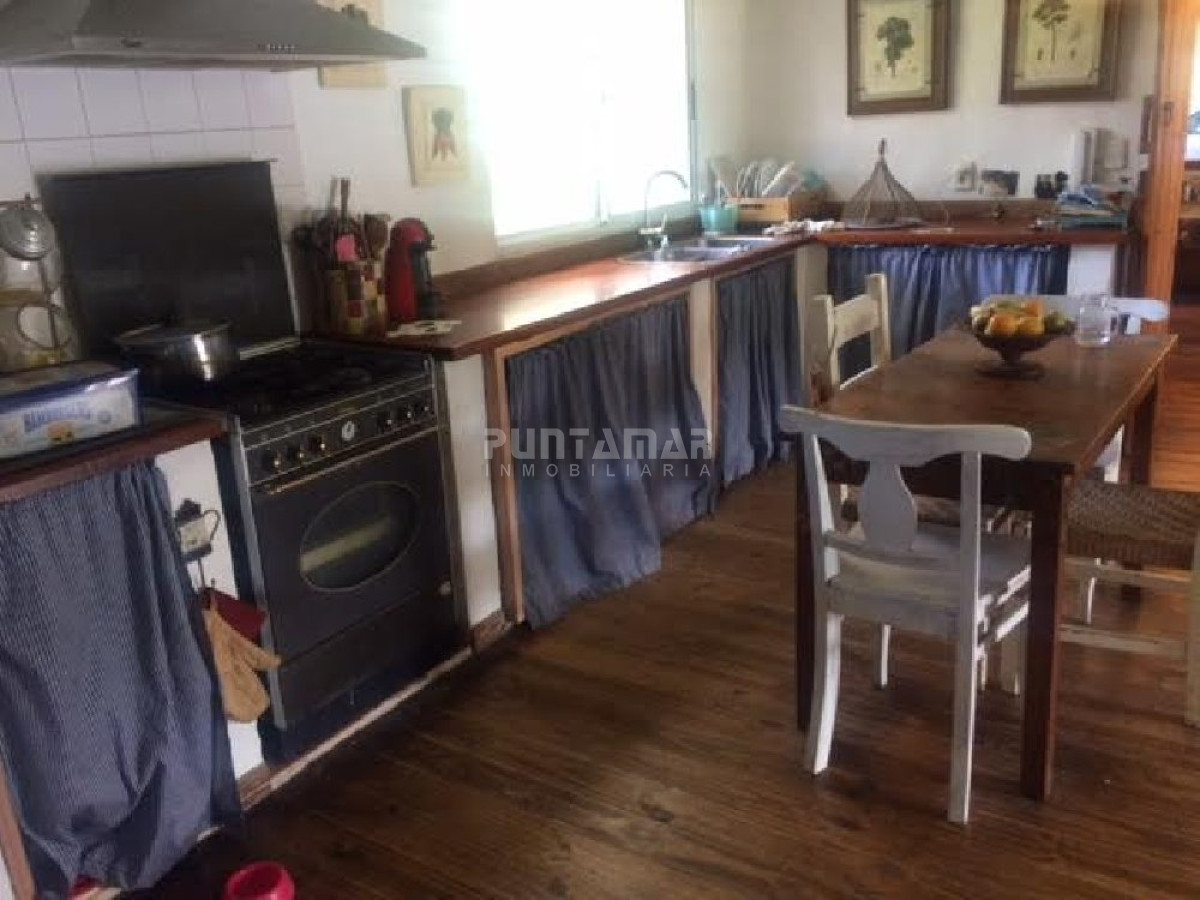 Casa ID.211139 - Casa en La Barra en venta, El Tesoro