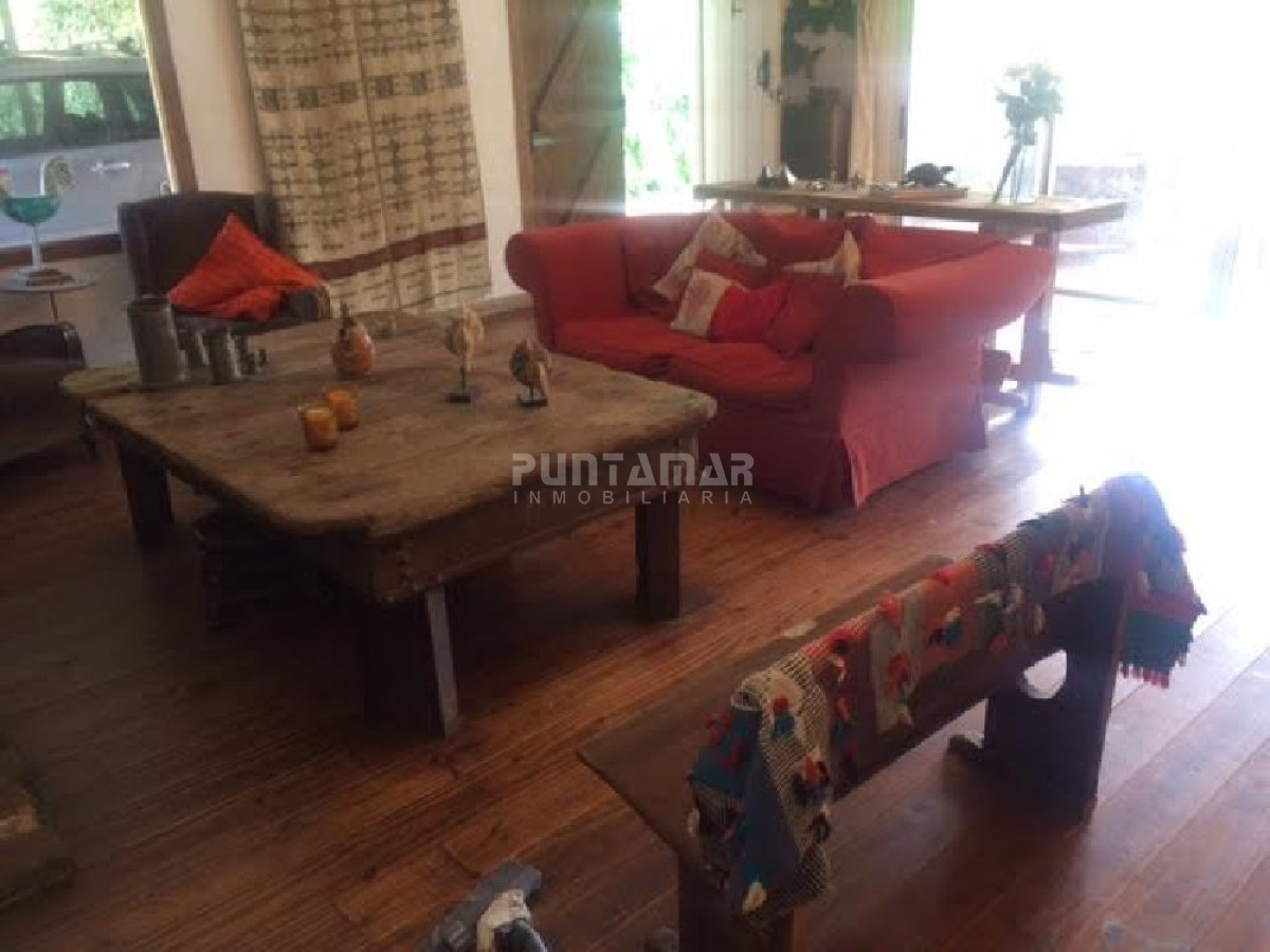 Casa ID.211139 - Casa en La Barra en venta, El Tesoro